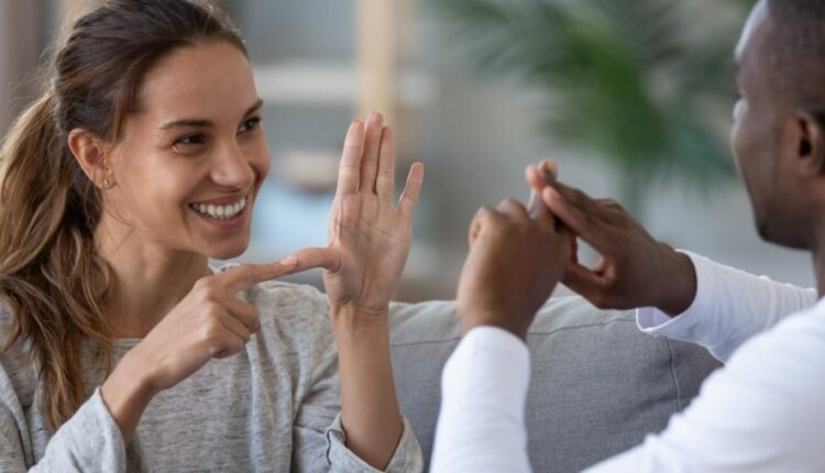 Aplicativos para portadores de deficiência auditiva